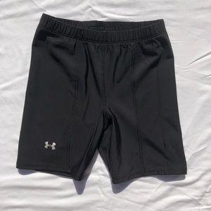 Under Armour black bike shorts